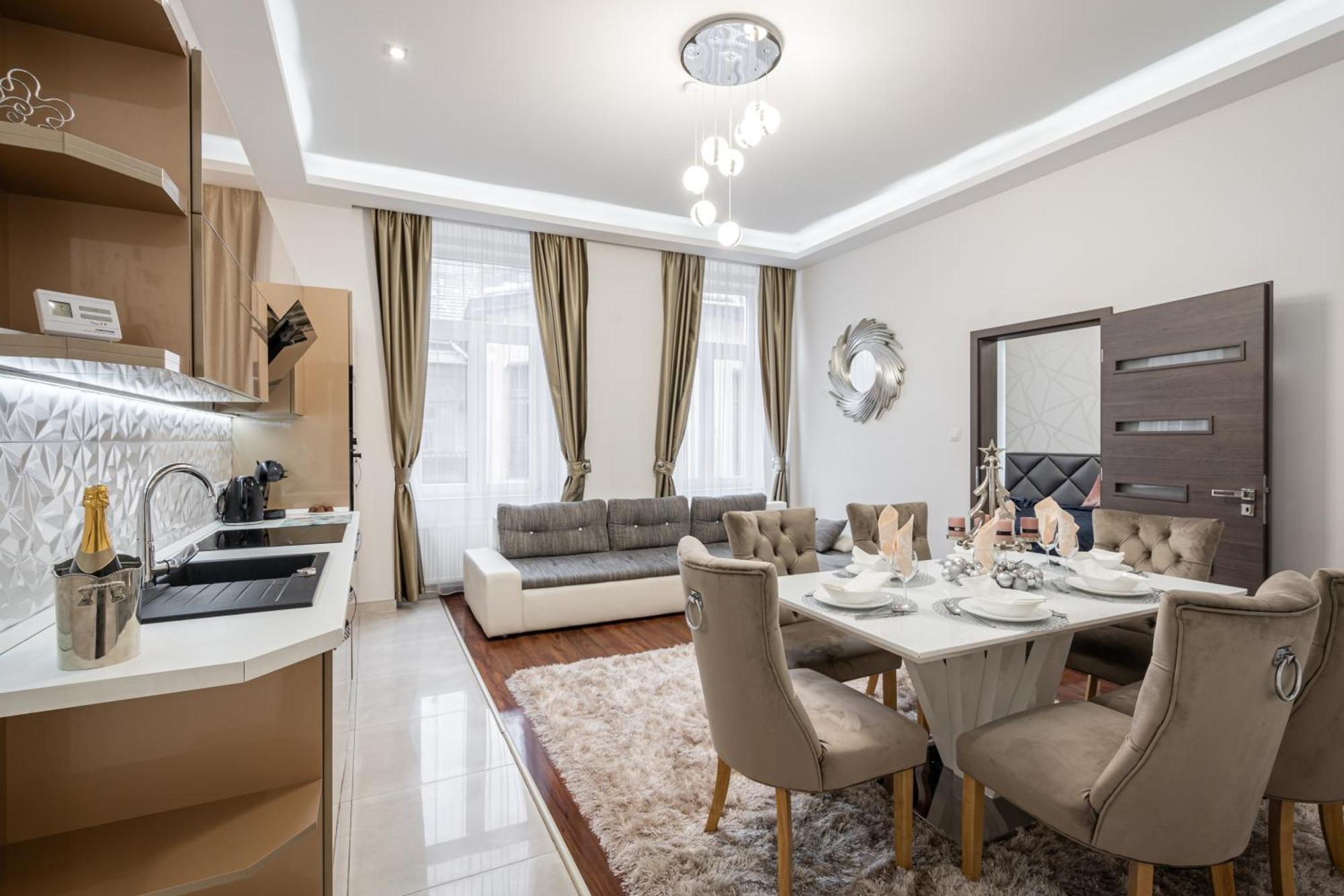 Centrum Opera Luxury Apartment With Free Garage Budapeste Exterior foto