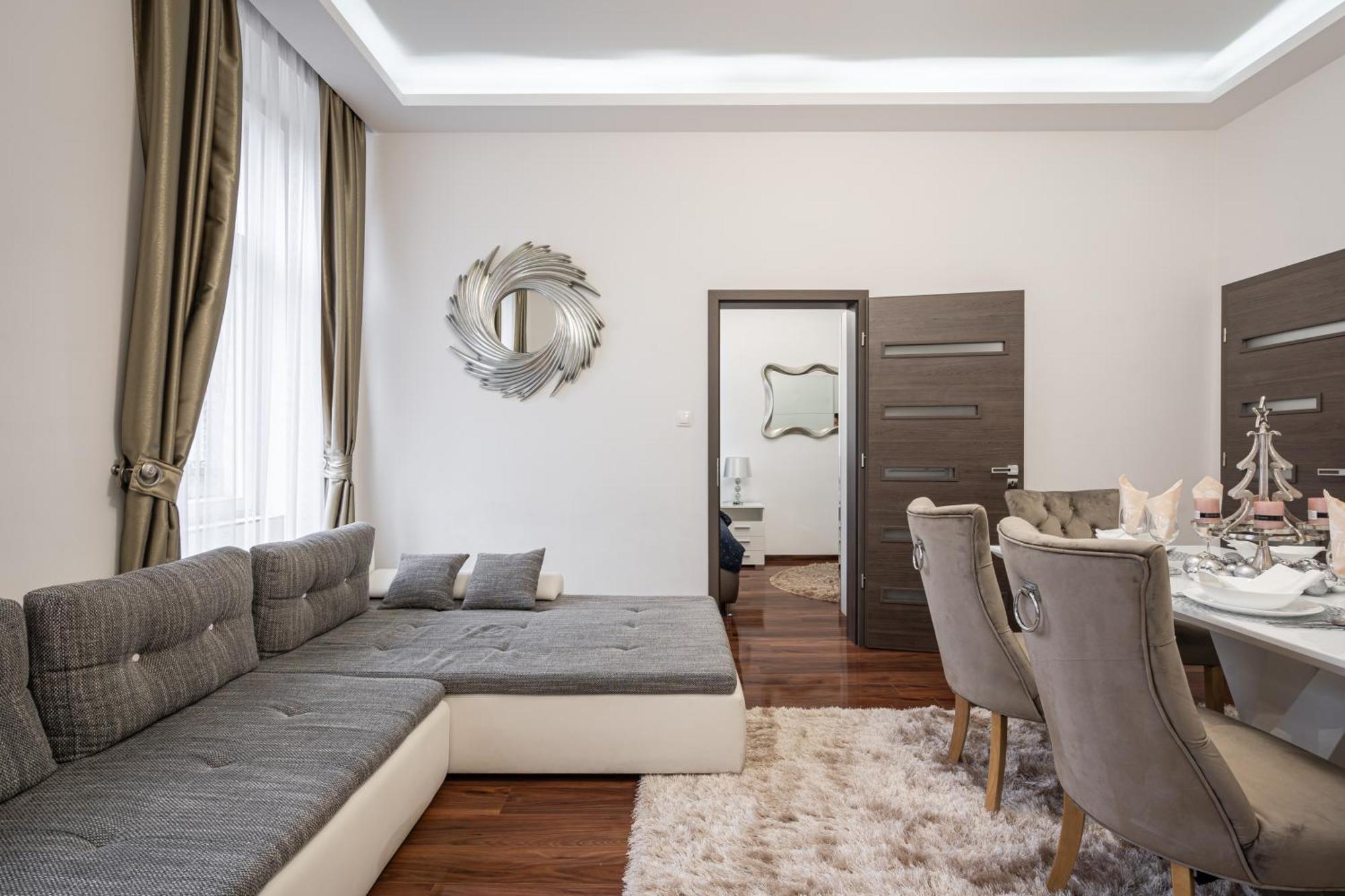 Centrum Opera Luxury Apartment With Free Garage Budapeste Exterior foto